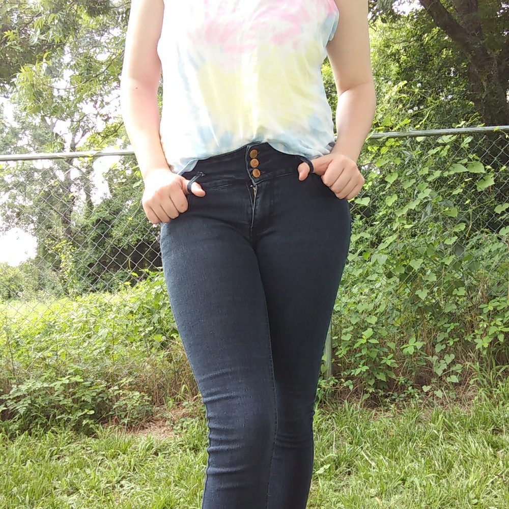 𝓕𝓪𝓭𝓮𝓭 𝓖𝓵𝓸𝓻𝔂 black jeans